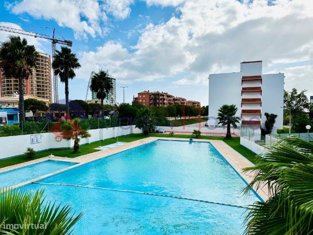 Apartamento T2 c magnifica vista desafogada, piscina e jardim, Prai.