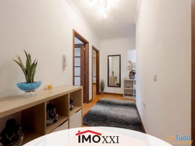 Apartamento T2 c/ Garagem a 2 min do Centro de Espinho | 26063244848