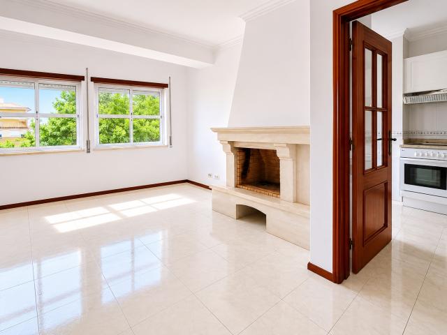 Apartamento T2 C/ Garagem e Elevador