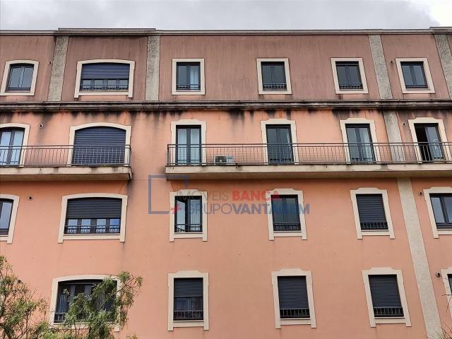 Apartamento T2 C/ Lugar de Garagem + 2 Arrecadações