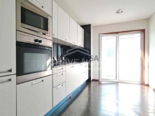 Apartamento T2 c/ lugar de garagem Bonfim, Porto