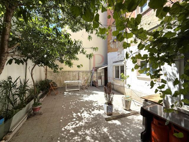 Apartamento T2 c/ Logradouro
