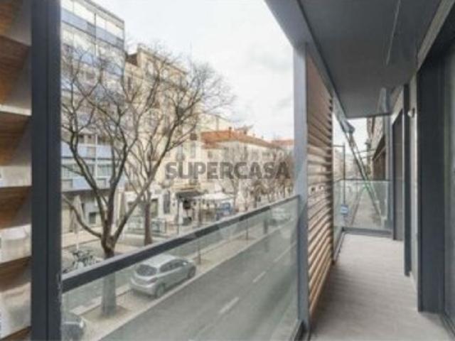 Apartamento T2 Novo na Avª. Duque D’Ávila, 139