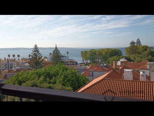 Apartamento T2 c/ vista mar em Paço de Arcos
