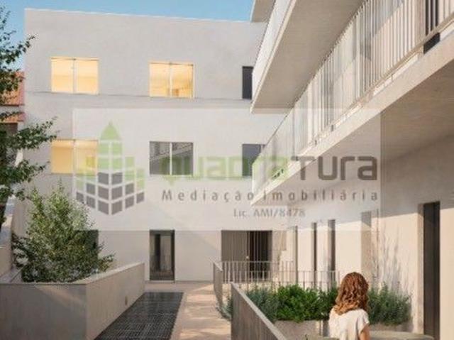Apartamento T2 | Campanhã | Lugar de Garagem