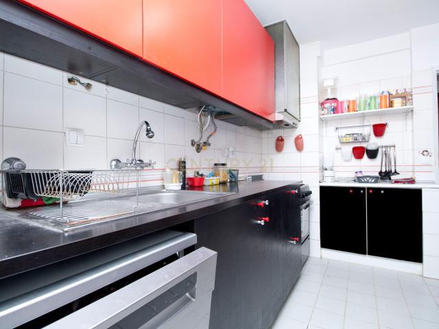 Apartamento T2 c/arrecadação em Setúbal