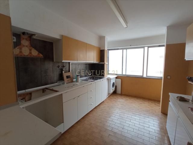 Apartamento, T2 Carregado
