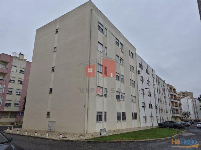 Apartamento T2 Carregado | 26064087767