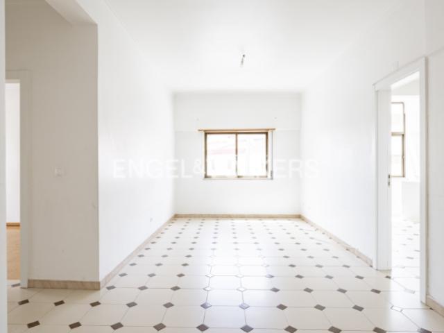 Apartamento T2 Centro do Feijó, em Almada
