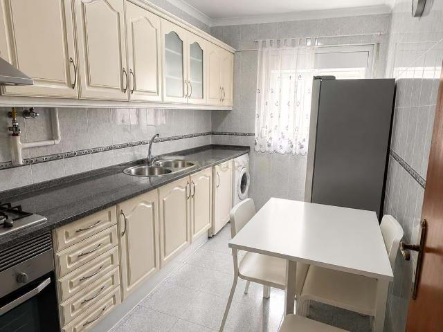 Apartamento T2 central Pontinha