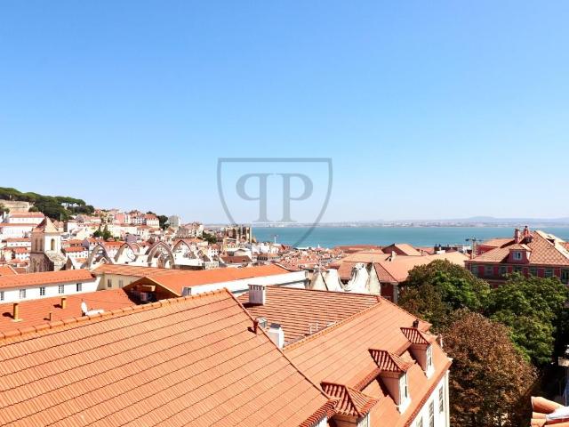 Apartamento T2 com 100m2 totalmente renovado 0m² Santa Maria Maior