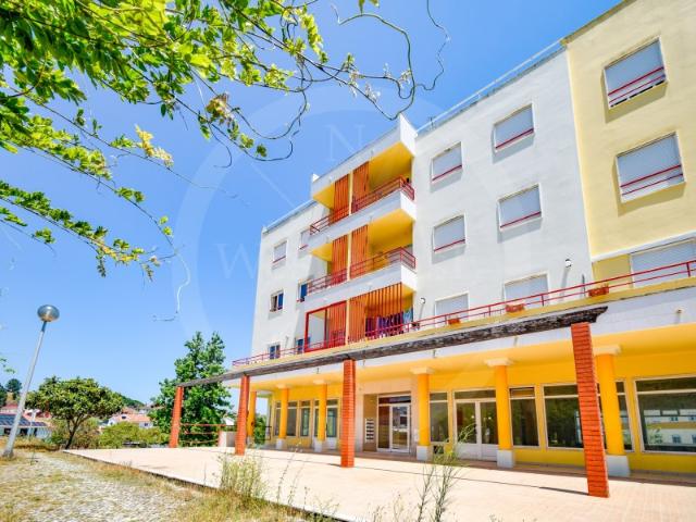 Apartamento T2 com 139m2 de área total em Torres Vedras