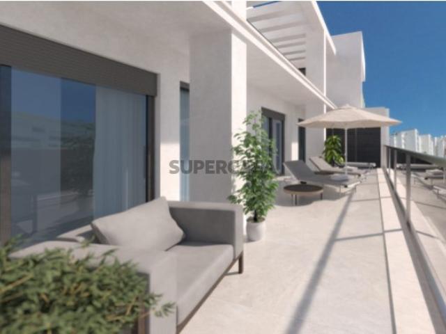 Apartamento T2 com 2 lugares estacionamento em box