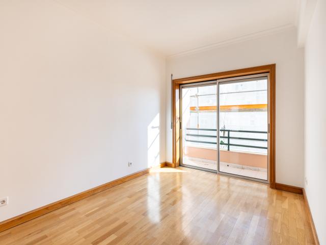 Apartamento T2 com 70 m2 com Vista Rio em Belém | Wallis Real Estate