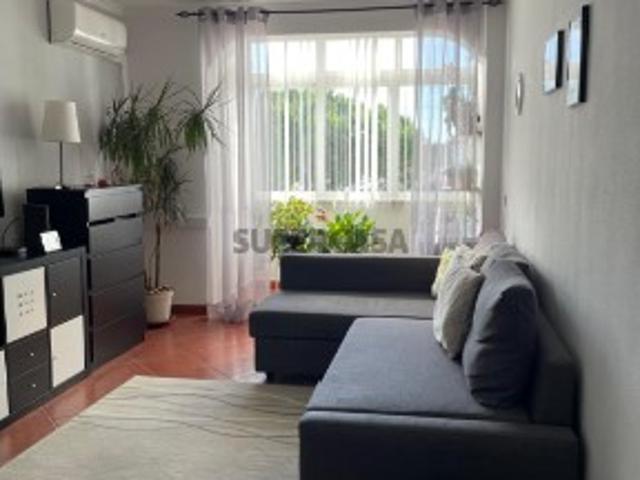 Apartamento T2 com 72 m² no Laranjeiro,Almada
