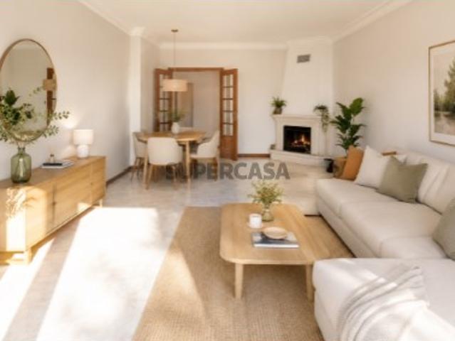 Apartamento T2 com 95 m² de área útil em Algueirão Mem Martins, Sintra