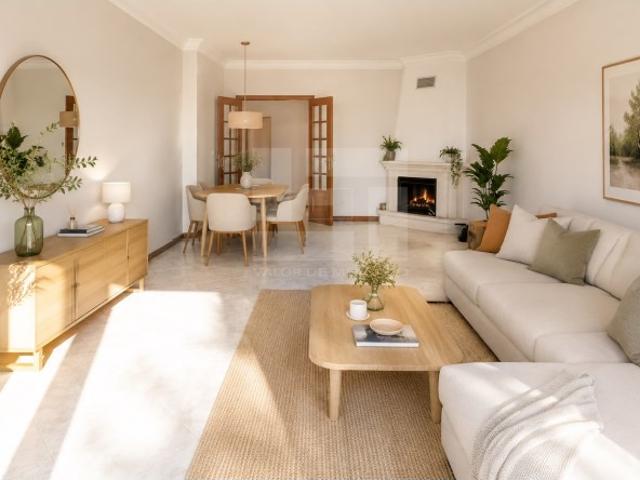 Apartamento T2 com 95 m² de área útil em Algueirão Mem Martins, Sintra