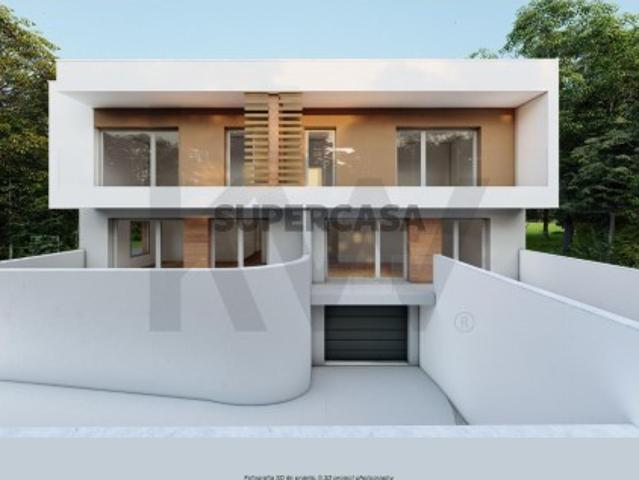 Apartamento T2, com acabamentos de luxo, em Fernão Ferro