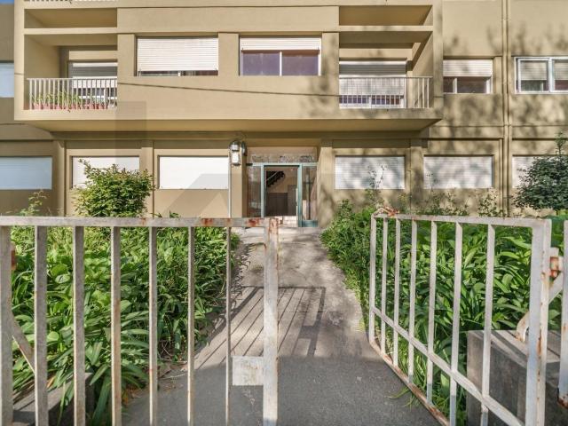 Apartamento T2 com Arrendamento Vitalício em Vila Nova de Gaia, junto à futura linha Rubi do metro