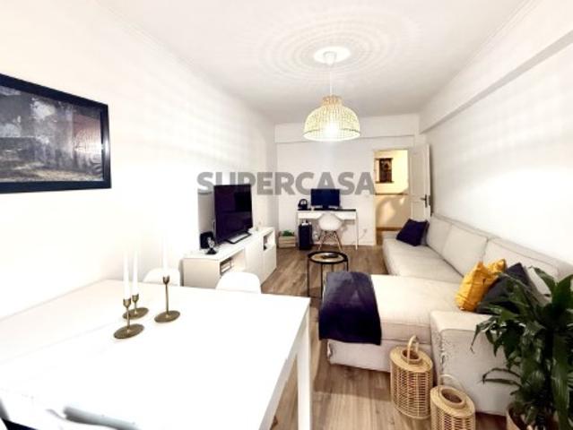 Apartamento T2 com Arrecadação | Agualva Cacém | Sintra