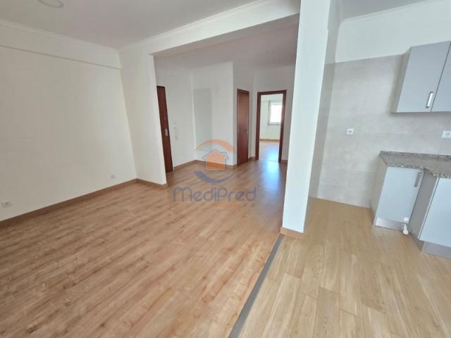 Apartamento T2 com Arrecadação de 12 m2 | Olival Basto, Odivelas