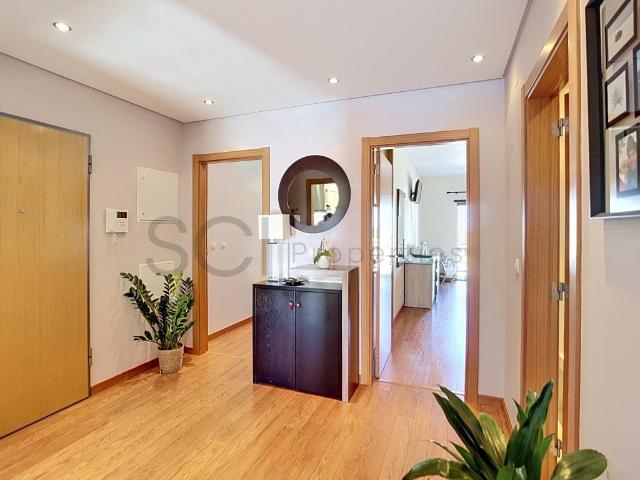 Apartamento T2 com arrecadação, excelentes áreas, Fernão Fer. 108m² Fernão Ferro