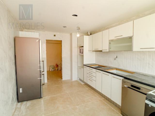 Apartamento T2 com Arrecadação no Carregado Alenquer