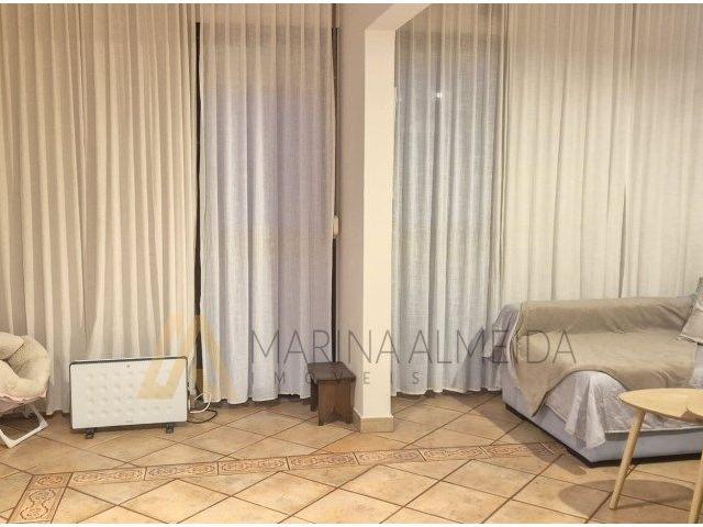 Apartamento t2 com boas reas recentemente remodelado no Vale da Am.