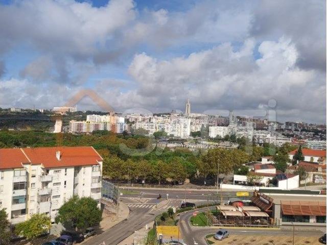 Apartamento T2 com garagem