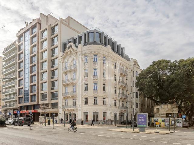 Apartamento T2 com garagem, Avenida da República, Lisboa 0m² Avenidas Novas