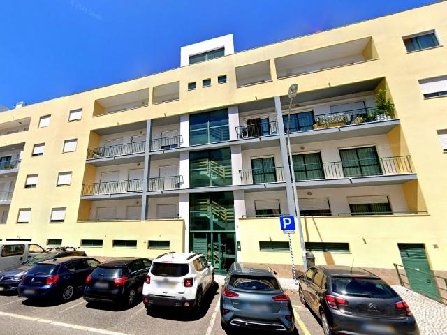 APARTAMENTO T2 COM GARAGEM BOX PRIVATIVA EM CARNAXIDE