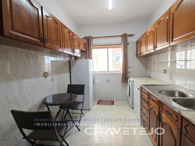 Apartamento T2 com garagem dupla e vista para o Castelo de Tomar
