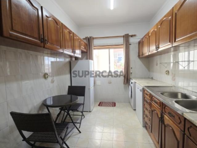 Apartamento T2 com garagem dupla e vista para o Castelo de Tomar