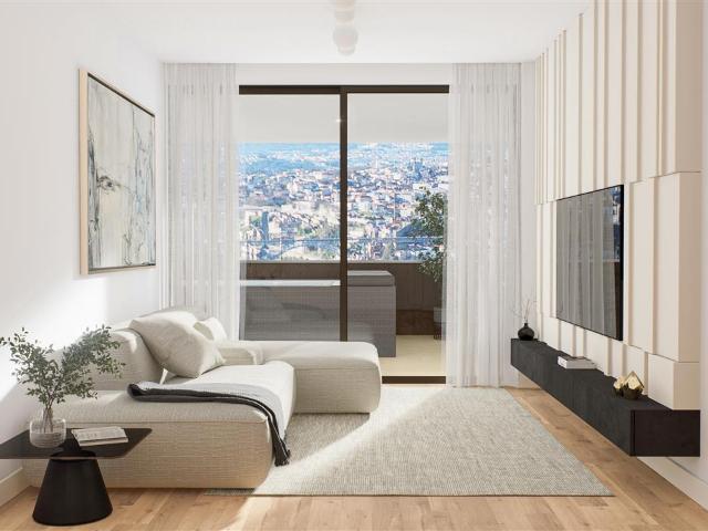 Apartamento T2 com garagem e varanda, Vila Nova de Gaia