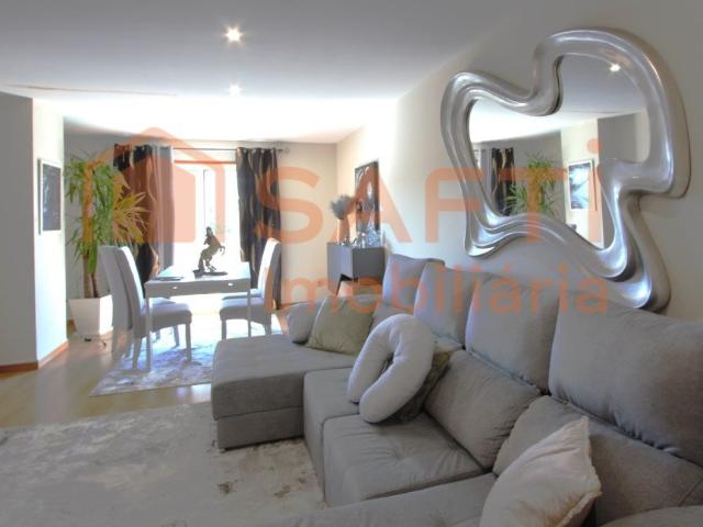 Apartamento T2, com Garagem, em Vilar de Paraiso, Vila Nova. 94m² Vilar Do Paraíso