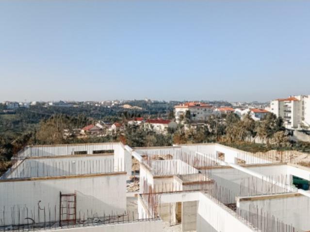 Apartamento T2 com Garagem em Leiria