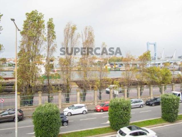 Apartamento T2 com garagem, em Matosinhos Sul, Porto
