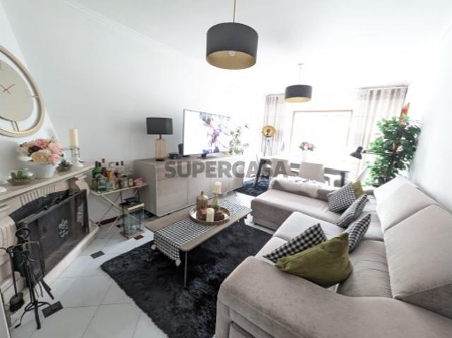 Apartamento T2 com garagem fechada Praia da Barra
