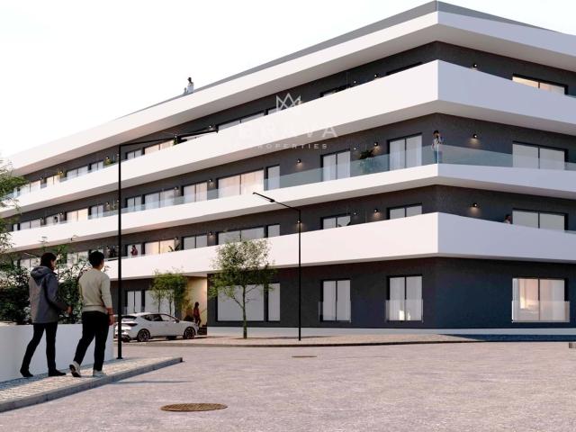 Apartamento T2 com garagem no Edifício Quarteira City, no centro de Quarteira