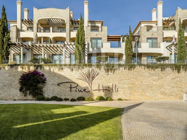 Apartamento T2 com garagem, no Pine Hills, Vilamoura 0m² Quarteira