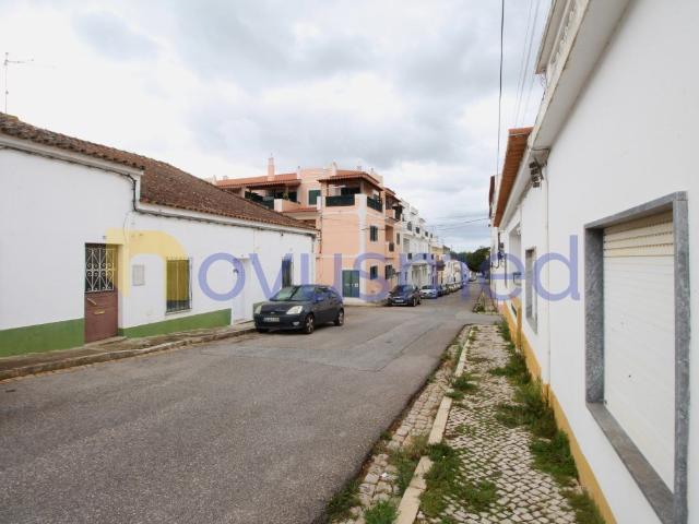 Apartamento T2 com garagem no rés do chão em Tunes 60m² Algoz e Tunes