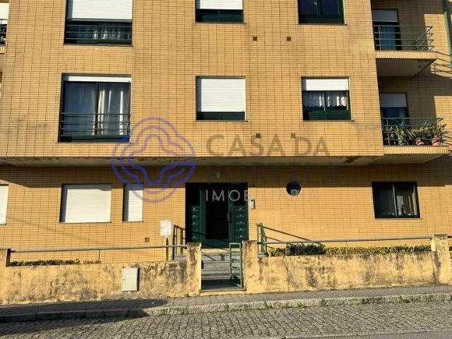 Apartamento T2 com Garagem — Olival Vila Nova de Gaia 71m² Sandim