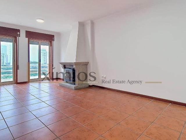 Apartamento T2, com garagem para três carros, na Póvoa de Va. 88m² Póvoa de Varzim, Beiriz e Argivai