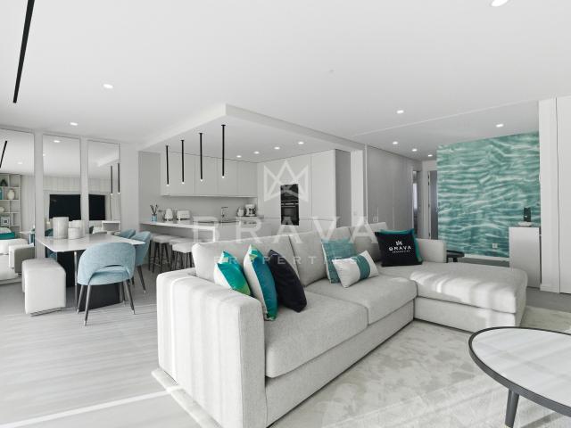 Apartamento T2 com grande terraço Vista Mar em Quarteira e 2 Lugares de garagem