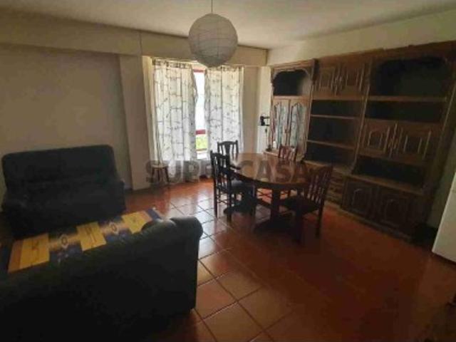 Apartamento T2 com elevador e lugar de estacionamento