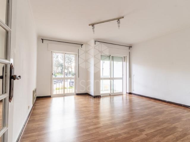 Apartamento T2 com Excelente Localização
