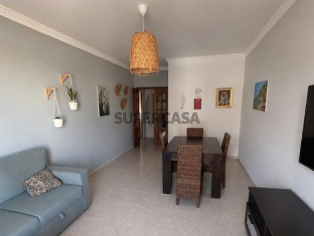 Apartamento T2 com excelentes acessos a toda a cidade de Loulé, Algarve