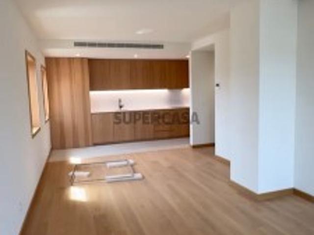 Apartamento T2 com Jardim e Jacuzzi Novo na Baixa do Porto Edifício Premium