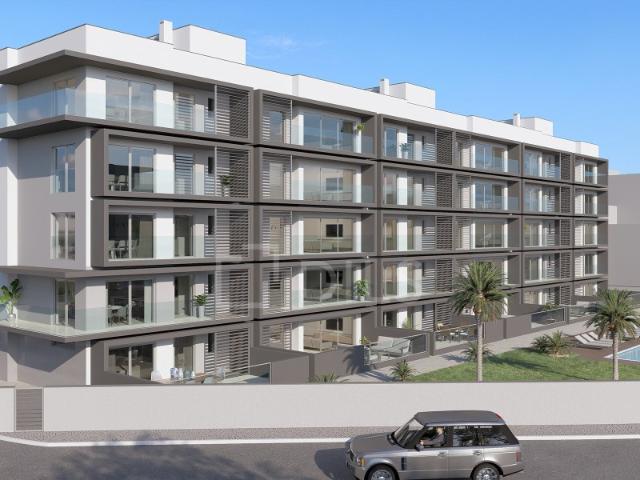 Apartamento T2 com jardim e piscina em novo empreendimento no Algarve
