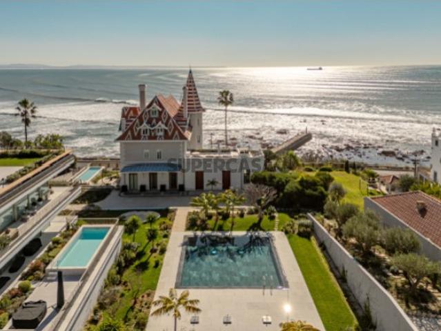 Apartamento T2 com jardim e piscina privativa com vista mar, no Monte Estoril